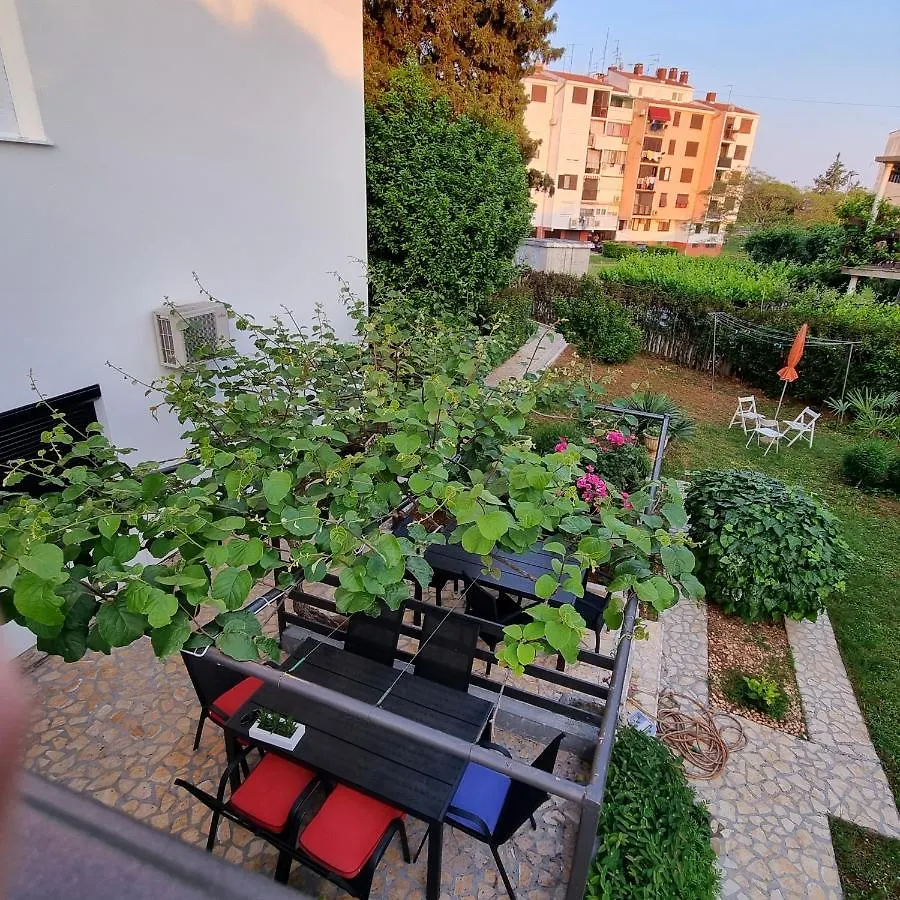 Apartman Dona Умаг Апартаменты